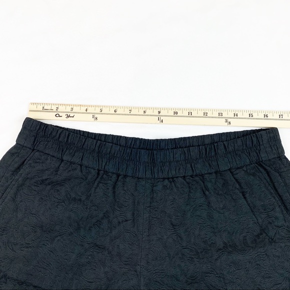 J crew 3 inch Floral Jacquard Pull On Shorts black - Picture 3 of 14